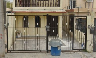 CASA CON BALCON EN MONCLOVA, COAHUILA