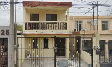 CASA CON BALCON EN MONCLOVA, COAHUILA
