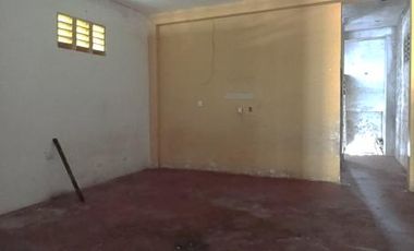 Se vende casa de dos pisos en Av. Partición - IQUITOS.