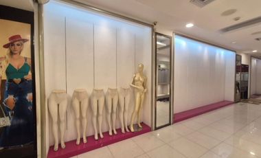 Alquiler Local Comercial en La Bahia, Guayaquil. Areas 180 m² Pb y 120 m² Piso 1