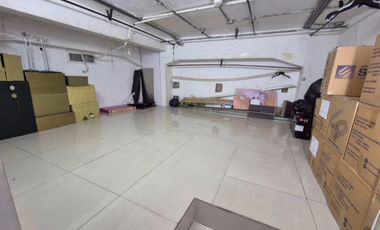 Alquiler Local Comercial en La Bahia, Guayaquil. Areas 180 m² Pb y 120 m² Piso 1