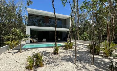 Casa con club de playa, alberca privada y casa club, en venta, Xpu-Há Tulum