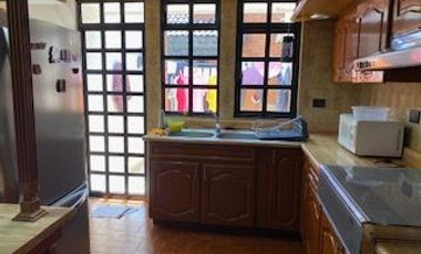 CASA EN VENTA EN ESQUINA EN ESTRELLAS DEL SUR, CON ALBERCA Y 4 RECÁMARAS, ESTUDIO EN PLANTA BAJA, IDEAL PARA FAMILIAS , PUEBLA