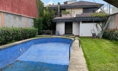 CASA EN VENTA EN ESQUINA EN ESTRELLAS DEL SUR, CON ALBERCA Y 4 RECÁMARAS, ESTUDIO EN PLANTA BAJA, IDEAL PARA FAMILIAS , PUEBLA