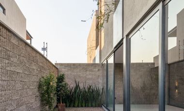 CASA EN JURIQUILLA EN VENTA, DENTRO DE FRACCIONAMIENTO LAGO DE JURIQUILLA