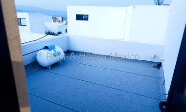 Zibatá, se vende casa cerca de la Universidad Anáhuac. FVR