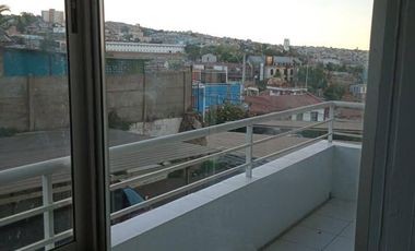 REBAJADO Departamento en Gral Mackena, Valparaíso. $475.000 con GGCC