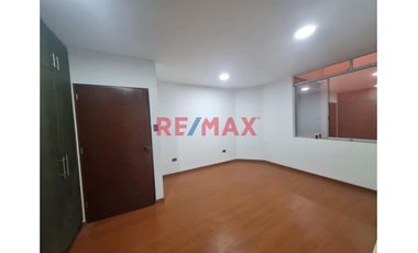 1136734 Venta! Hermosa Casa Ideal Para Familia En La Urb. La Roncadora Santa Clara, Ate