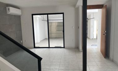 CASA EN RENTA  FRACC. JARDINES DE MOCAMBO DEL RÍO, VERACRUZ.