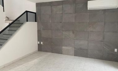 CASA EN RENTA FRACC. JARDINES DE MOCAMBO DEL RÍO, VERACRUZ.