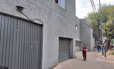 Renta Amplia Bodega Comercial de 1,400m2 en Col. Cuauhtémoc Pensil