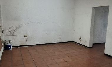 Renta Amplia Bodega Comercial de 1,400m2 en Col. Cuauhtémoc Pensil