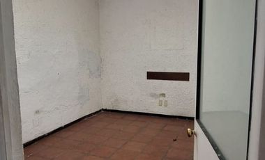 Renta Amplia Bodega Comercial de 1,400m2 en Col. Cuauhtémoc Pensil