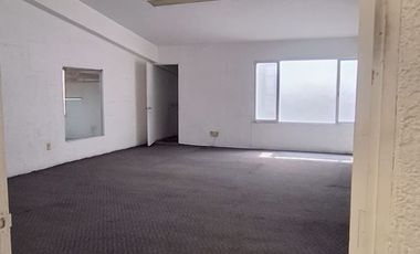 Renta Amplia Bodega Comercial de 1,400m2 en Col. Cuauhtémoc Pensil