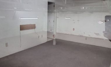 Renta Amplia Bodega Comercial de 1,400m2 en Col. Cuauhtémoc Pensil