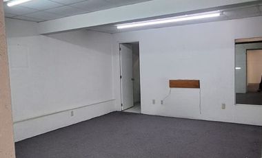 Renta Amplia Bodega Comercial de 1,400m2 en Col. Cuauhtémoc Pensil