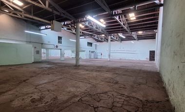 Renta Amplia Bodega Comercial de 1,400m2 en Col. Cuauhtémoc Pensil