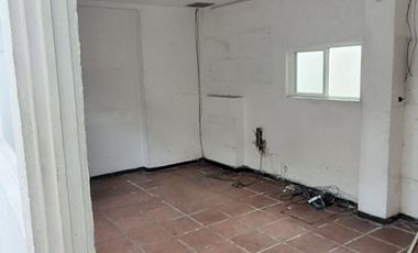 Renta Amplia Bodega Comercial de 1,400m2 en Col. Cuauhtémoc Pensil
