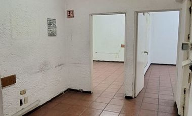 Renta Amplia Bodega Comercial de 1,400m2 en Col. Cuauhtémoc Pensil