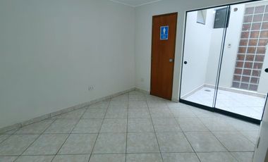 Edificio de 3 Pisos en Alquiler en Zona Estratégica de Ica