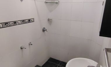 Edificio de 3 Pisos en Alquiler en Zona Estratégica de Ica
