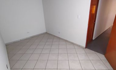Edificio de 3 Pisos en Alquiler en Zona Estratégica de Ica