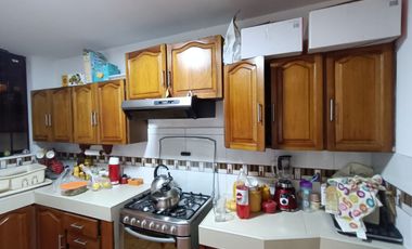 🏡 ¡ALQUILO DEPARTAMENTO CON 3 DORMITORIOS CON VISTA INTERNA DENTRO DE CONDOMINIO