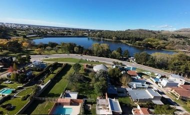Inmejorable propiedad Comercial en el dique de Tandil