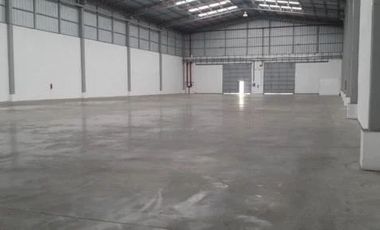 ALQUILER BODEGA VÍA A DAULE, GUAYAQUIL: 3930m² (2 Naves), Andenes, Resistencia 10 Ton/m² + Seguridad