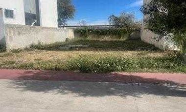TERRENO EN VENTA DENTRO DE FRACCIONAMIENTO SOLARES