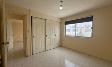 CASA EN RENTA EQUIPADA EN FRACCIONAMIENTO NUEVA ORQUIDEA CERCA DE ZONA INDUSTRIAL