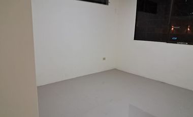 Se alquila amplia casa en ciudadela Guayasur
