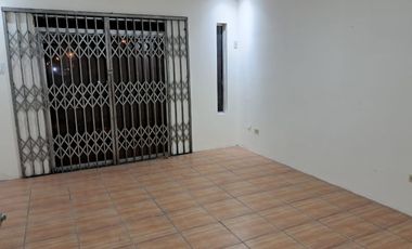Se alquila amplia casa en ciudadela Guayasur