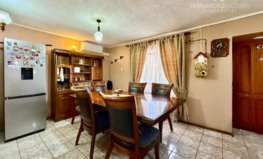 SAN FELIPE - VENDE CASA 5D 2B 4E - CONDELL