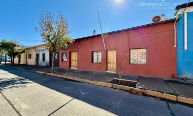 SAN FELIPE - VENDE CASA 5D 2B 4E - CONDELL