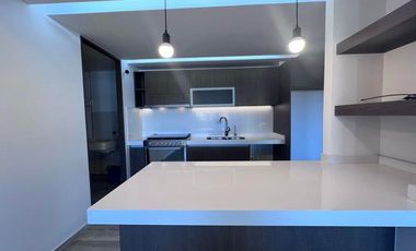 RENTA. Santa Fe Juriquilla - Departamento con 3 recámaras y sala de TV