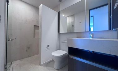 RENTA. Santa Fe Juriquilla - Departamento con 3 recámaras y sala de TV