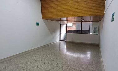 OFICINA EN ARRIENDO – PARQUE PRINCIPAL, ITAGÜÍ