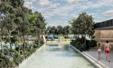 ¡Terreno residencial en Playa del Carmen con amenidades de lujo y entorno natural!