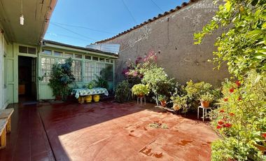 SAN FELIPE - VENDE CASA 6D 2B EN PLENO CENTRO