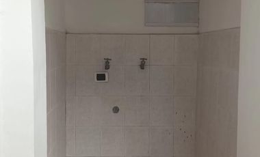 CENTRAL Y AMPLIA CASA 