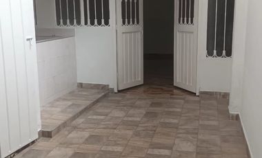 CENTRAL Y AMPLIA CASA 