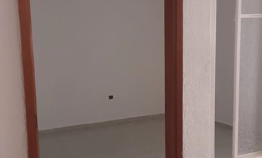 CENTRAL Y AMPLIA CASA 