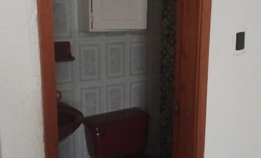 CENTRAL Y AMPLIA CASA 