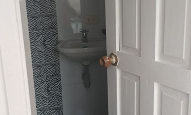 CENTRAL Y AMPLIA CASA 