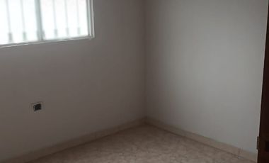 CENTRAL Y AMPLIA CASA 