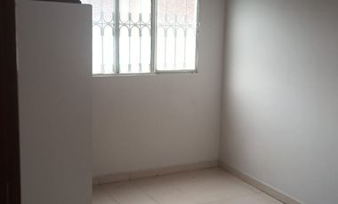 CENTRAL Y AMPLIA CASA 