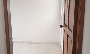 CENTRAL Y AMPLIA CASA 