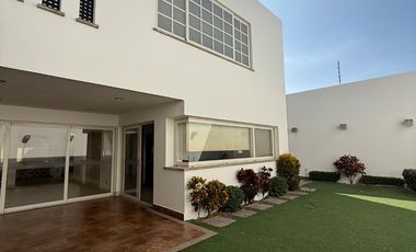 Casa en renta en Villas del Campestre