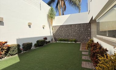 Casa en renta en Villas del Campestre